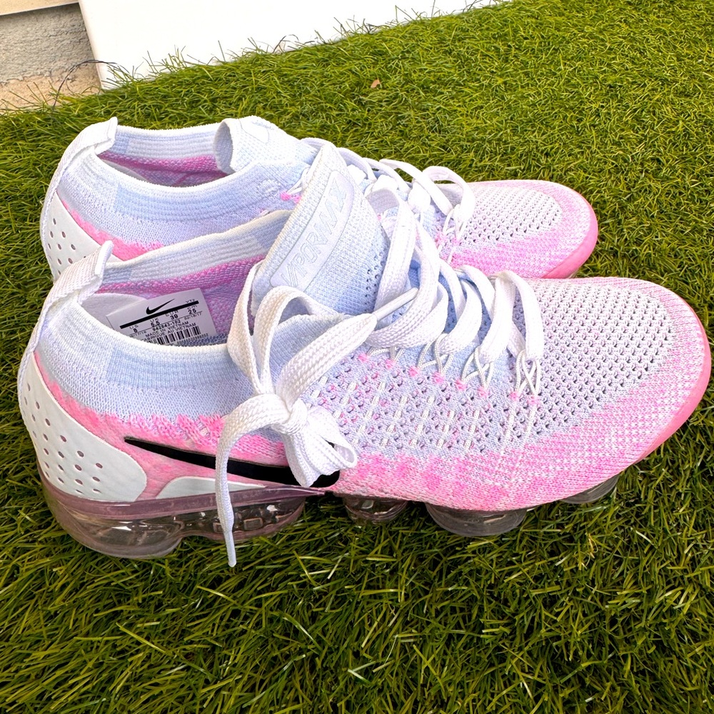 Women’s Nike Vapormax Retail $170